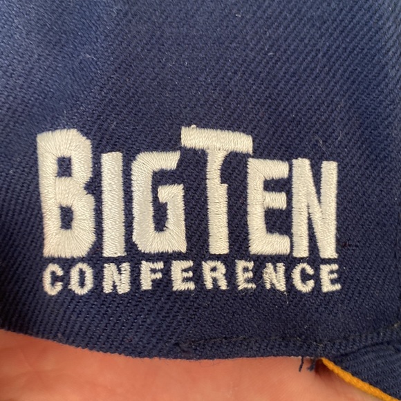 University of Michigan Big Ten Conference Hat. - Picture 4 of 10